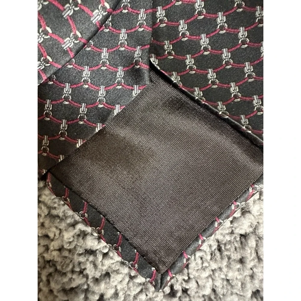 Bill Blass Silk Tie Black Burgundy Geometric Chain Link Necktie USA Vintage